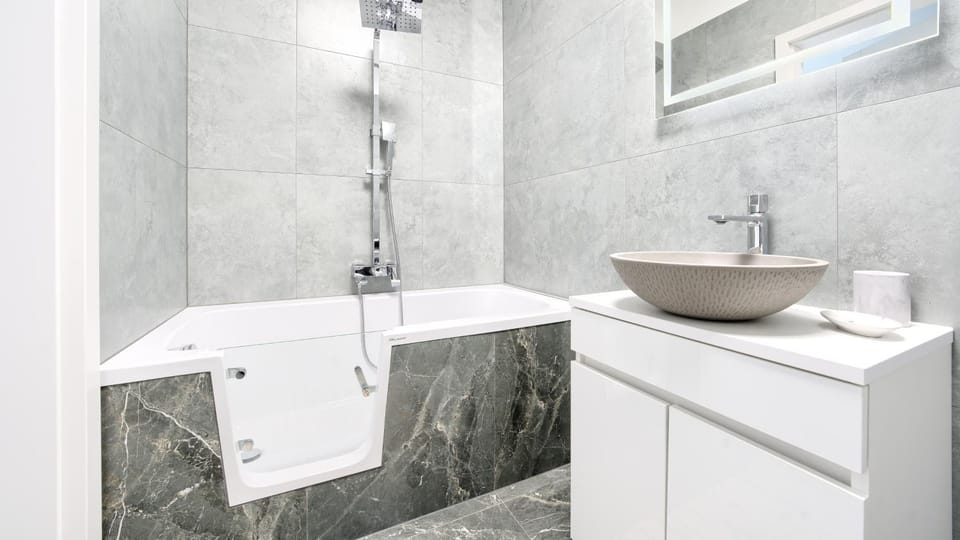 Bathroom, Bath