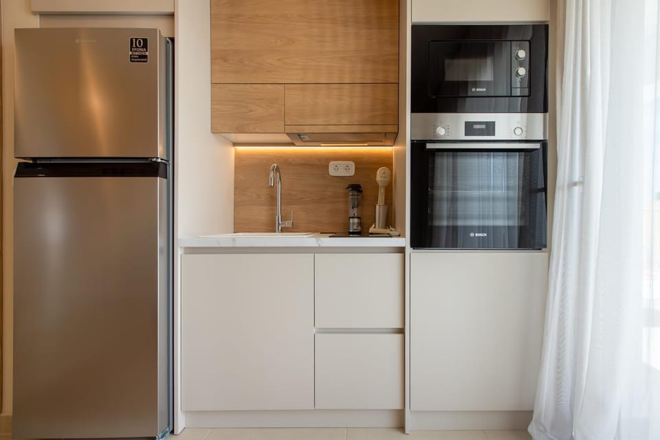 Kitchen or kitchenette, oven