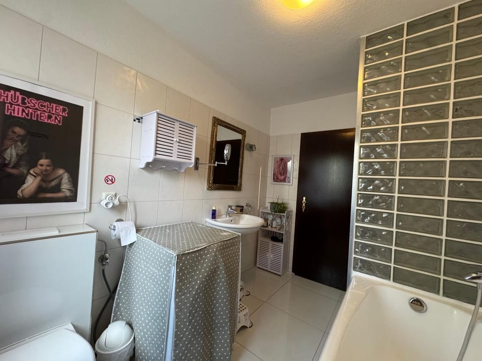 Toilet, Bathroom, laundry