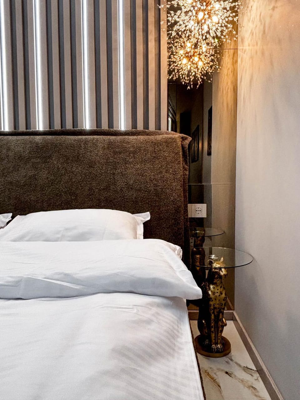 Airport SkyLuxe Luxury Residence - Private Parking Apartment in Cluj-Napoca