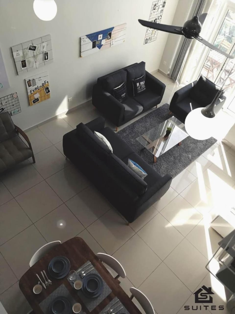 Living room, Seating area