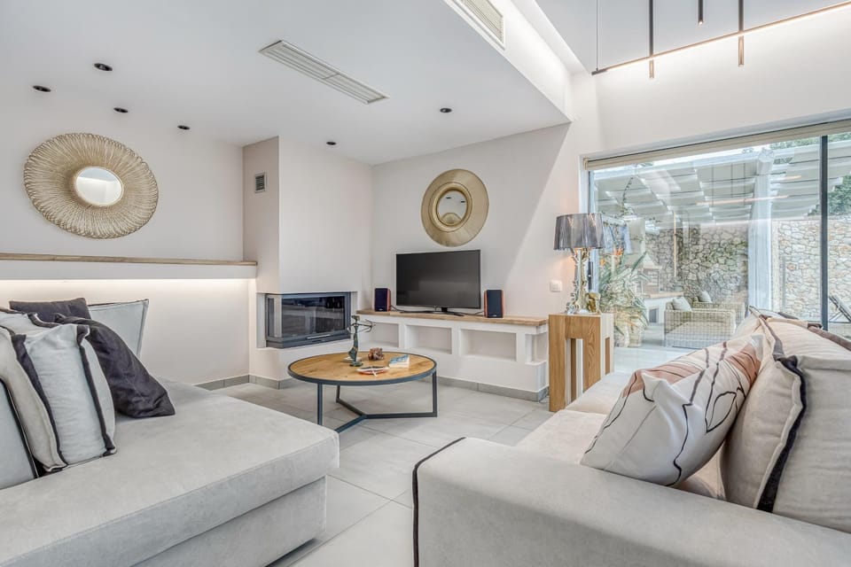 TV and multimedia, Living room, Seating area