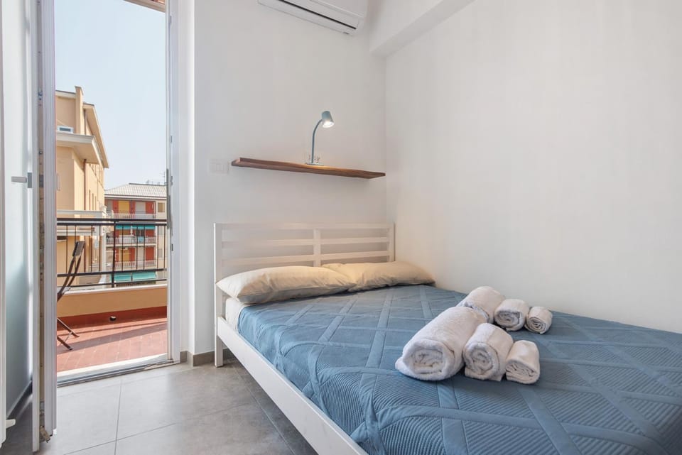 Property building, Living room, Bedroom