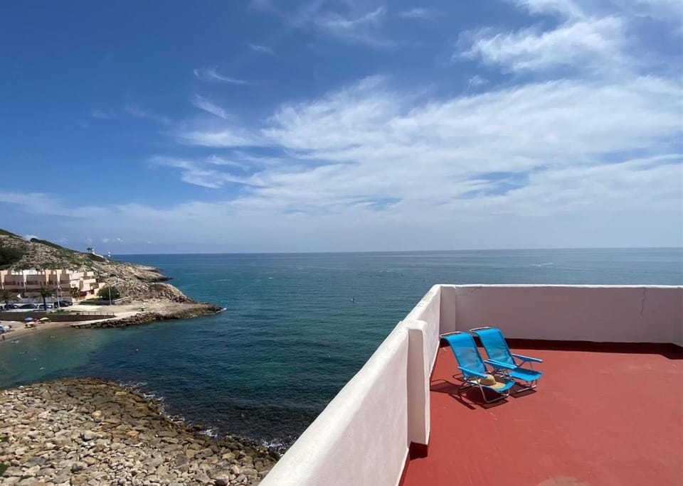 Fantásticas vistas al mar en el Faro Apartment in Ribera Baixa