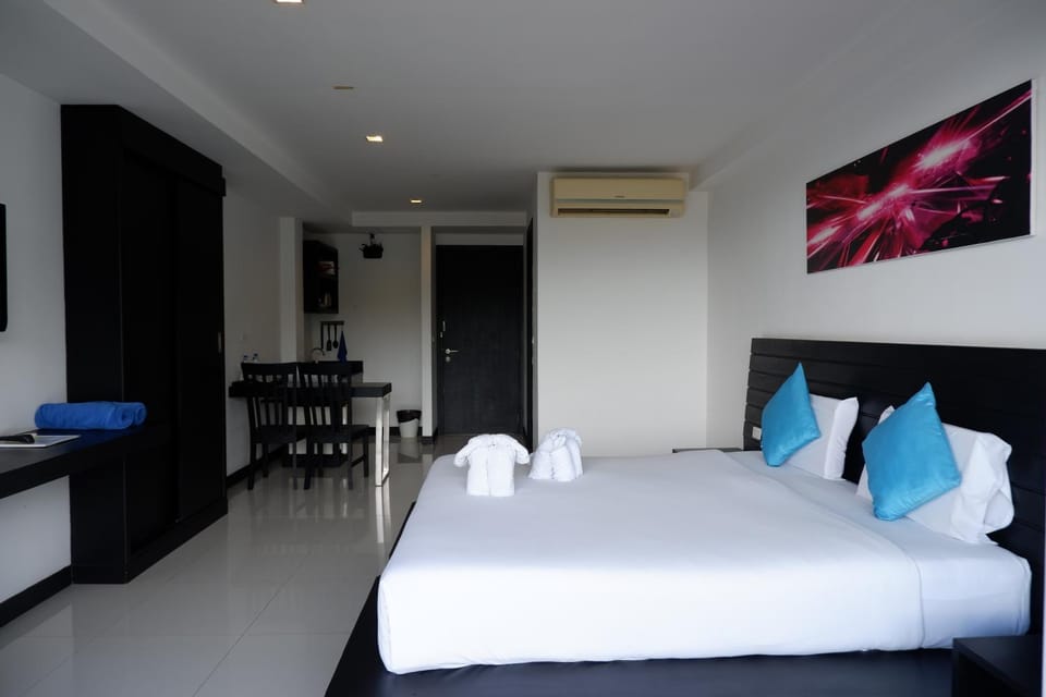 Lae Lay Suite Hotel in Phuket