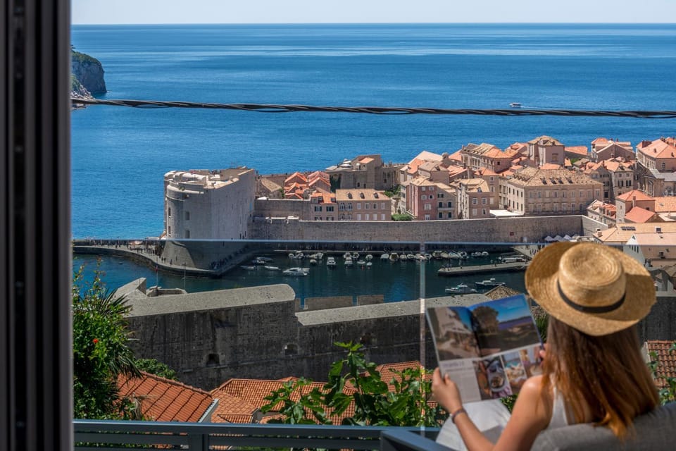 Day, Natural landscape, View (from property/room), View (from property/room), Balcony/Terrace, City view, Landmark view, Sea view, Sea view