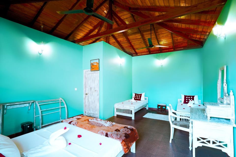 The Frangipani motel Bed and Breakfast in Galle