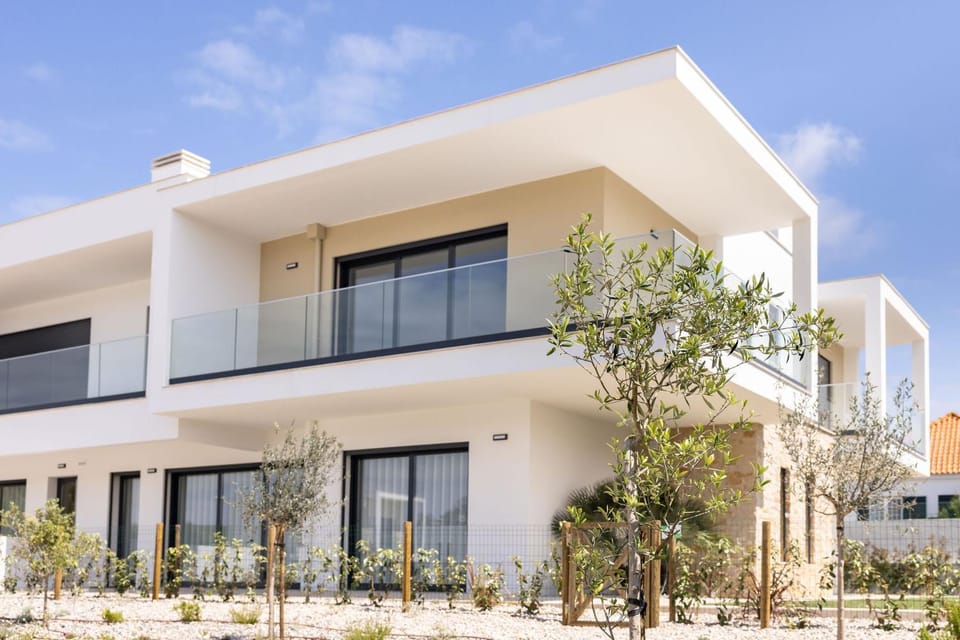 Property building, Facade/entrance, Off site