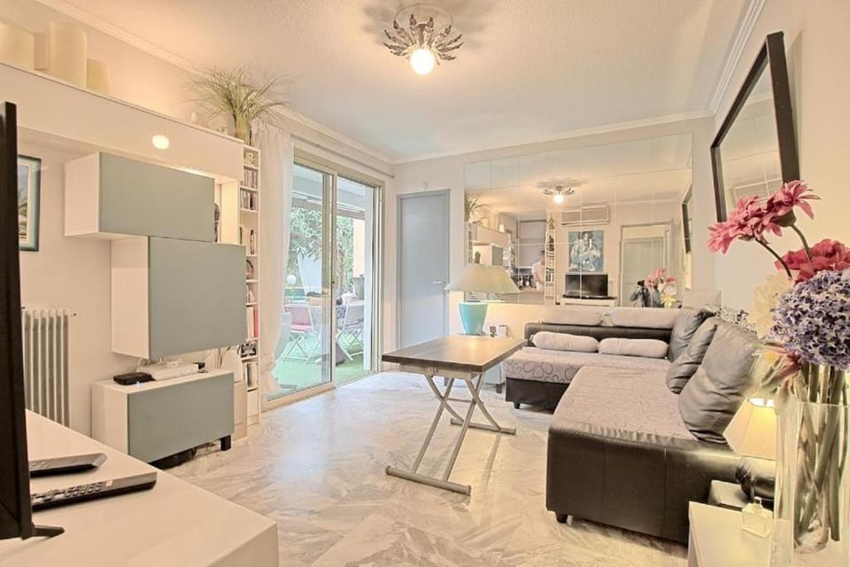 Appartement jardin proche des plages et du Suquet Apartment in Cannes