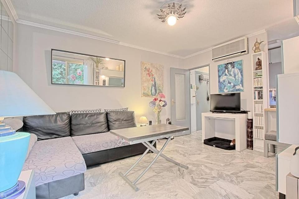 Appartement jardin proche des plages et du Suquet Apartment in Cannes
