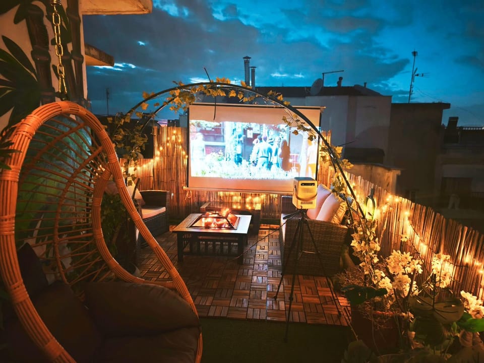 SkyCozy Balcony Apartment in Thessaloniki