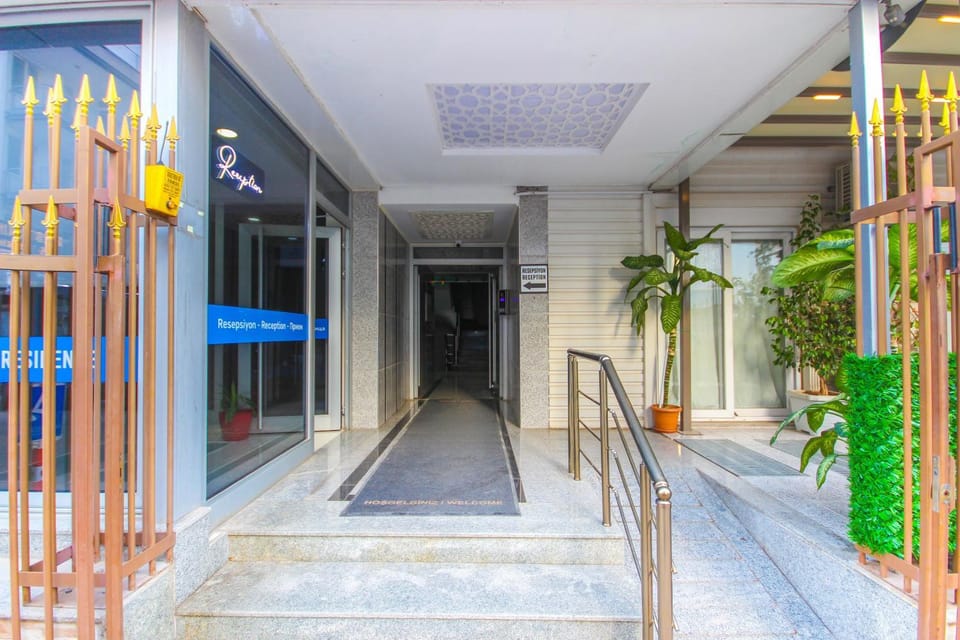 Facade/entrance, Day