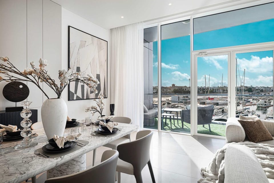 View (from property/room), Living room, Dining area