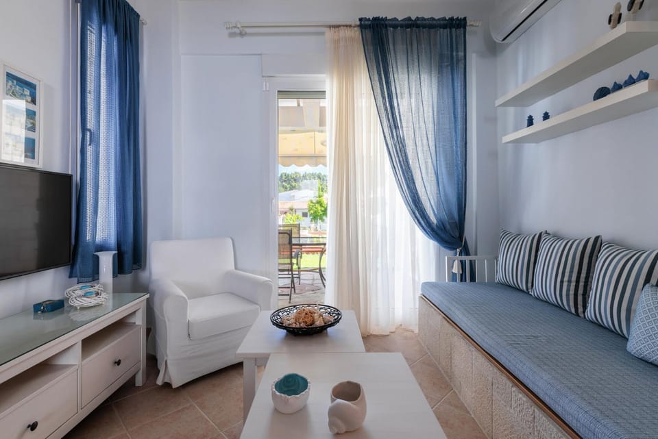 TV and multimedia, air conditioner