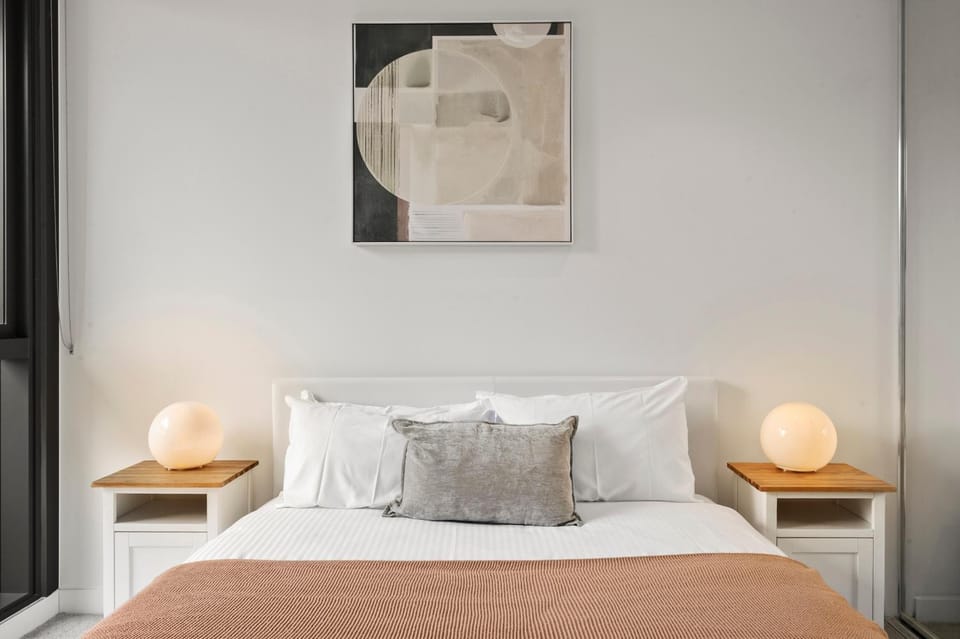 Luxury City View Apartment with Pool Gym & Parking Apartment in Southbank