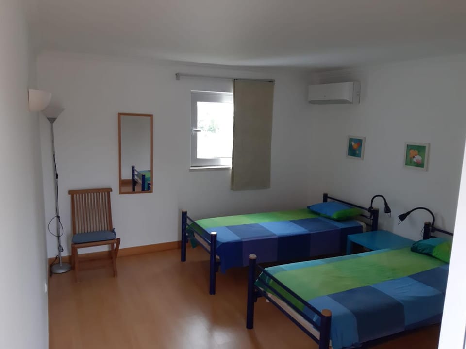 Bed, Bedroom, air conditioner
