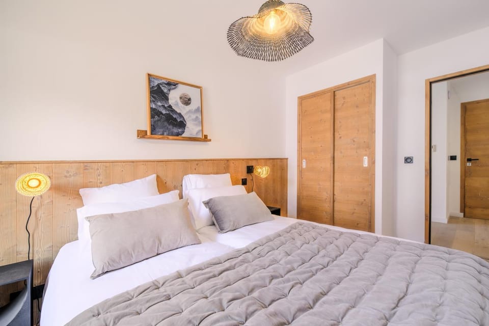 Bed, Bedroom, wardrobe