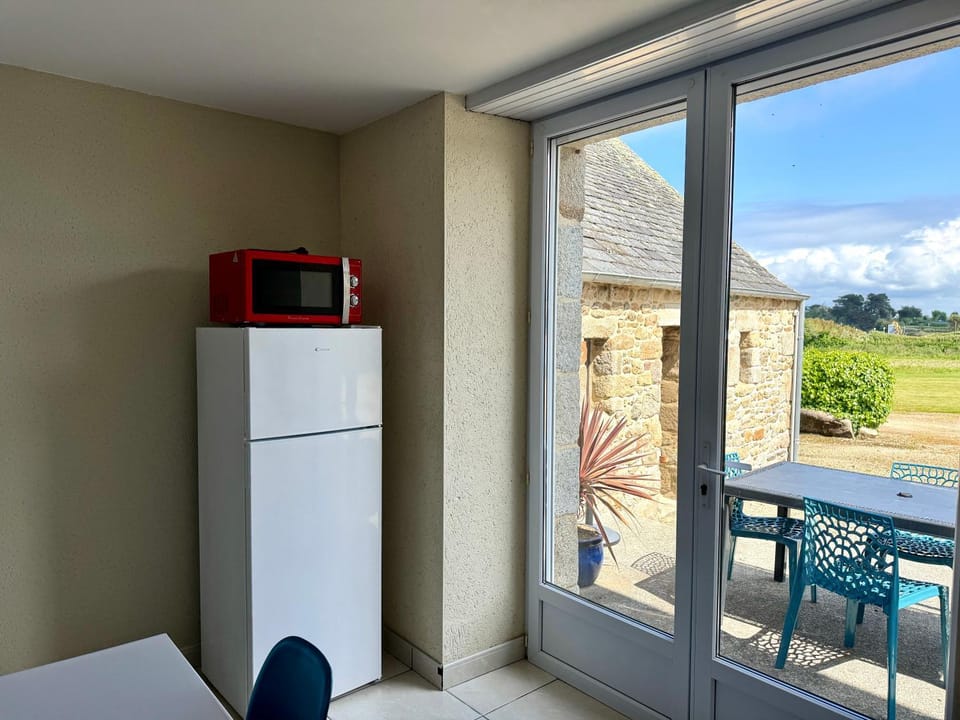 Patio, Day, Garden, Garden, View (from property/room), Balcony/Terrace, Kitchen or kitchenette, Dining area, Garden view, Garden view