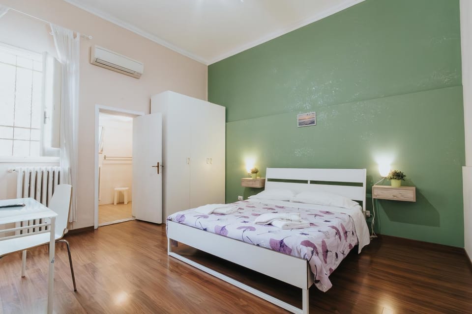 Color22 Apartment in Bari