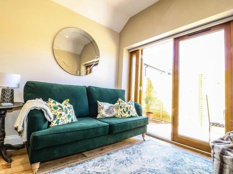 Raffinbow Retreat Cotswolds Cottage House in Wychavon District