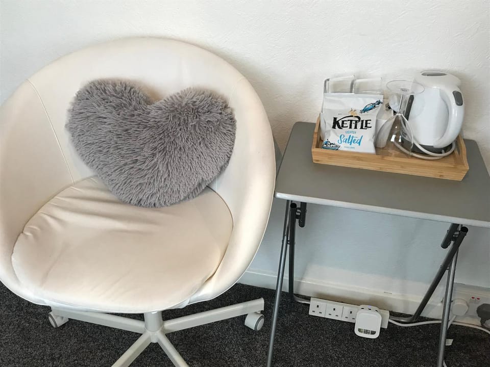 Coffee/tea facilities, Kitchen or kitchenette