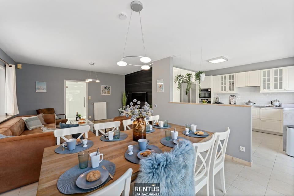 Living room, Dining area, kitchen