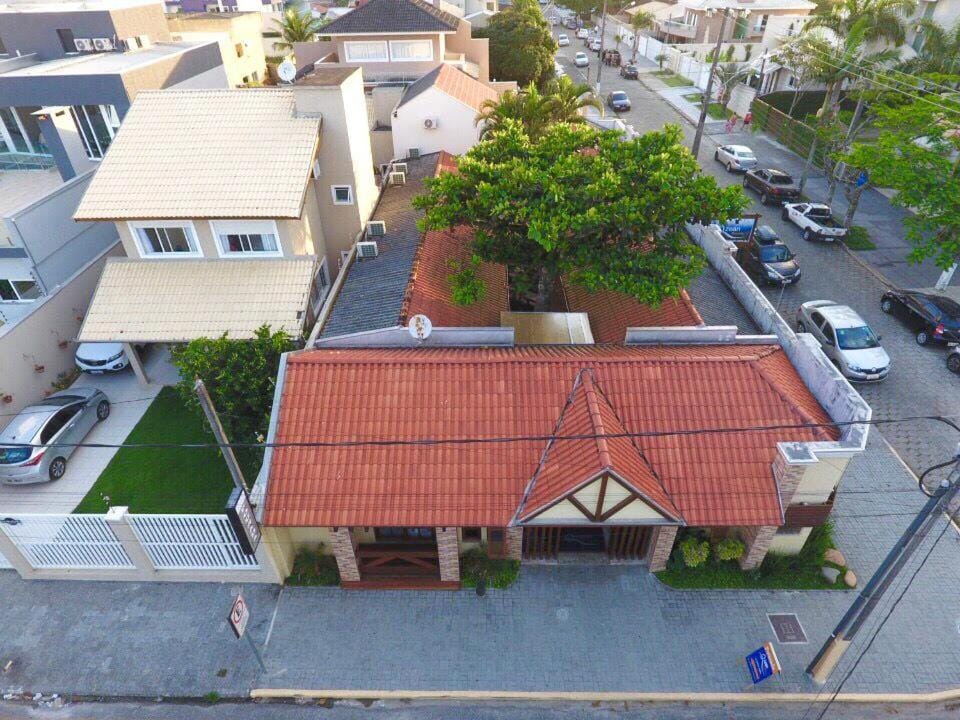 Facade/entrance, Bird's eye view
