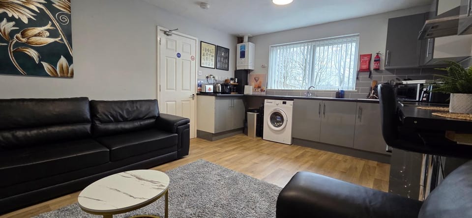 Kitchen or kitchenette, Living room, Dining area