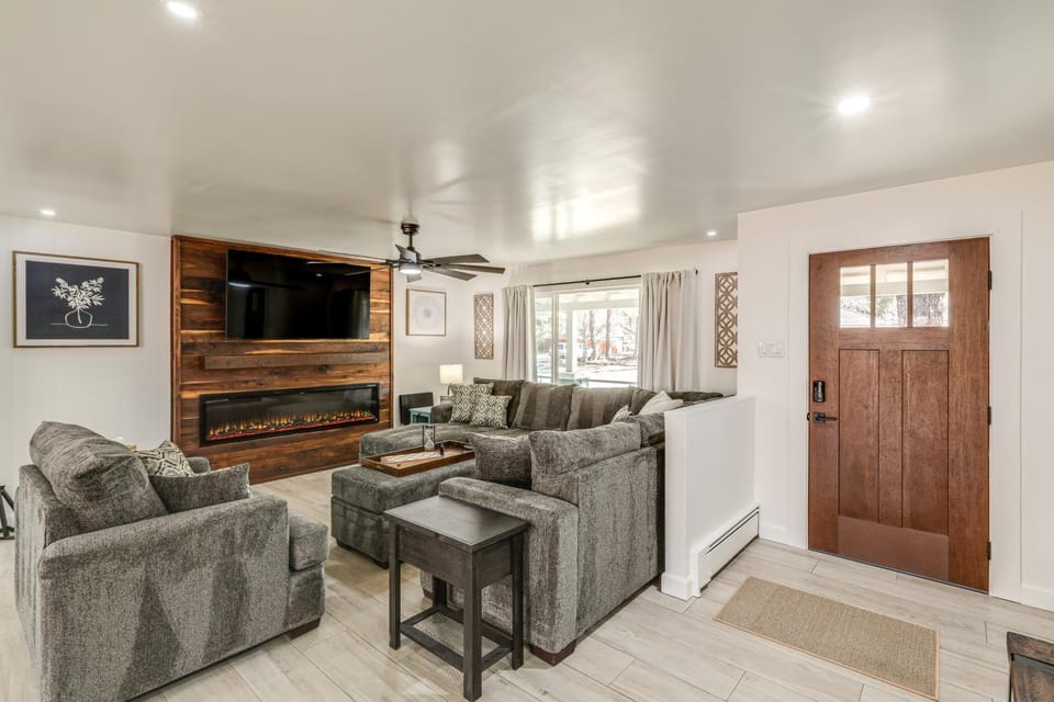 Walk to Dtwn Flagstaff: Home w/ Great Outdoor Area House in Flagstaff