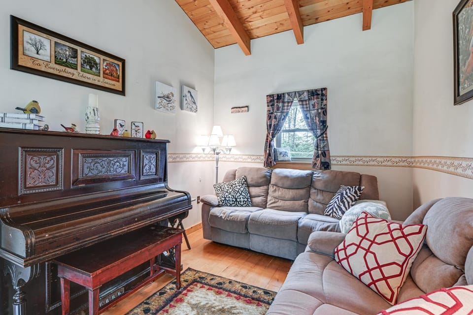 Near State Parks: Countryside Cottage in Wellsboro House in Pennsylvania