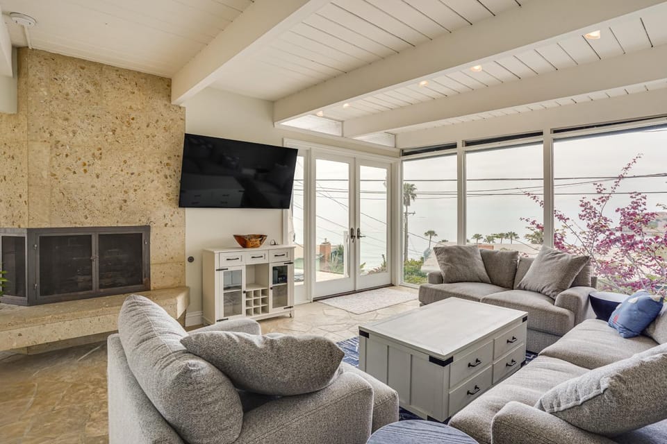 Walk to Private Beach: Rancho Palos Verdes Escape! House in Rancho Palos Verdes