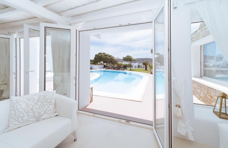 Living room, Pool view, Swimming pool