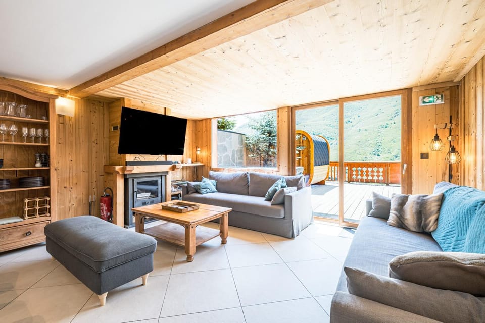 Property building, Living room