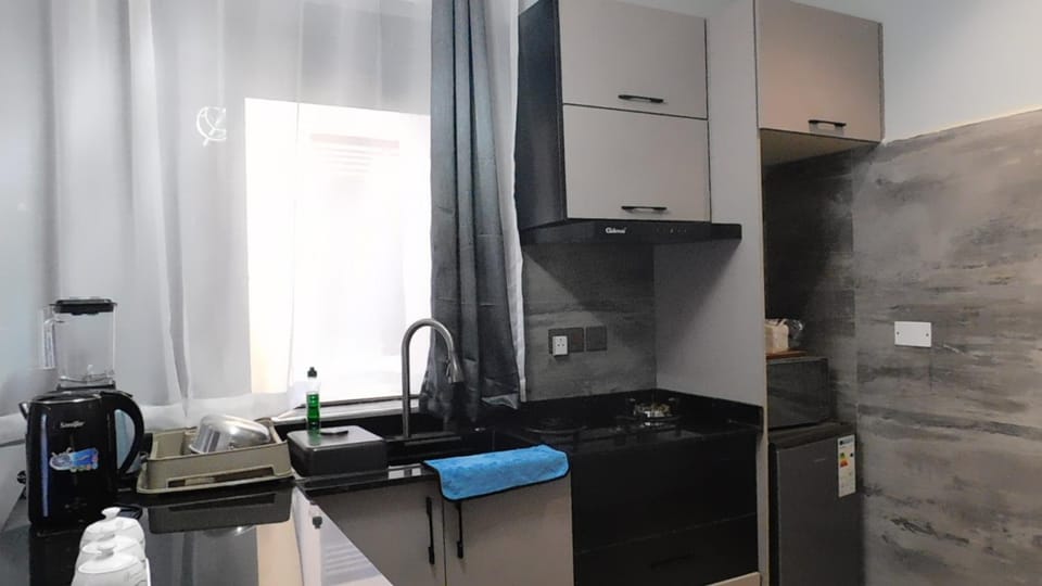 Kitchen or kitchenette, oven, stove