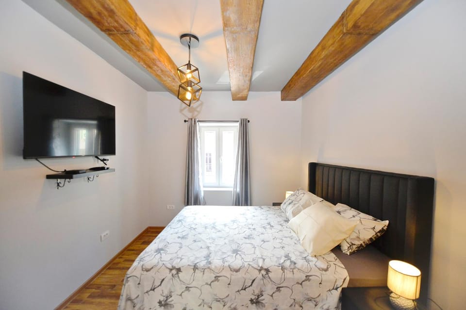 Antica Apartments Apartment in Dobrota