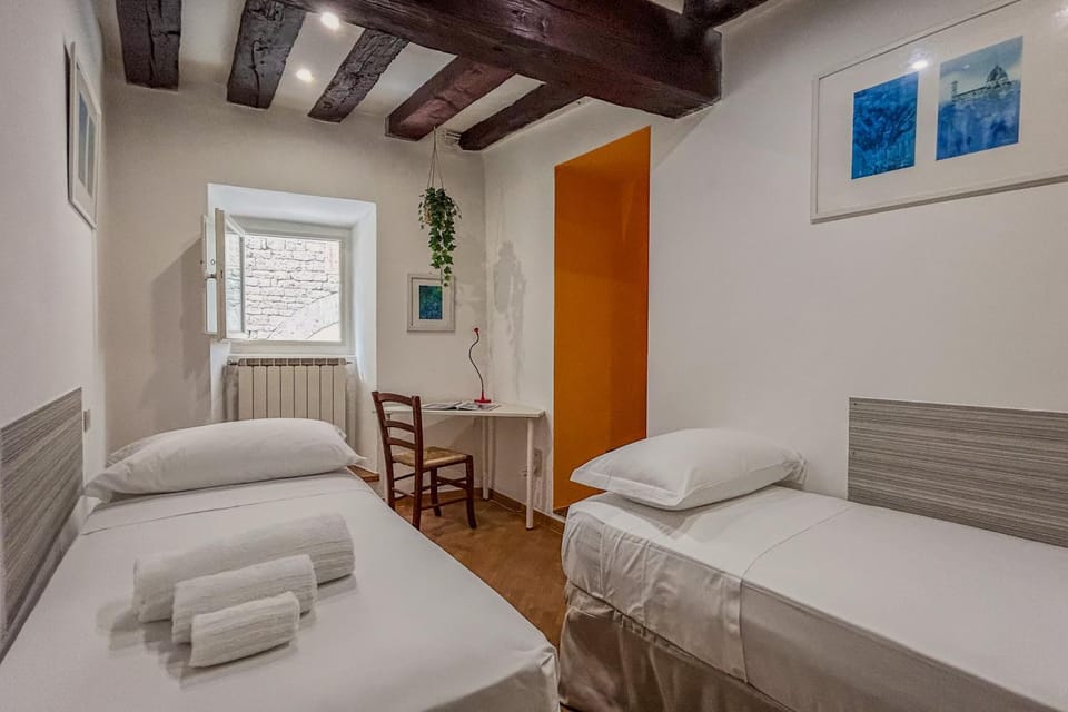 Casa dei Leoni - Dolcevita Holiday Apartment in Florence