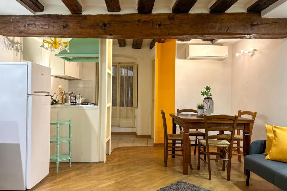 Casa dei Leoni - Dolcevita Holiday Apartment in Florence