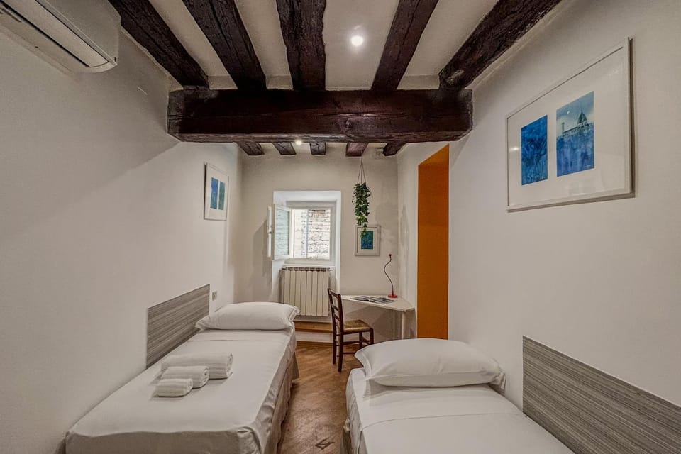 Casa dei Leoni - Dolcevita Holiday Apartment in Florence