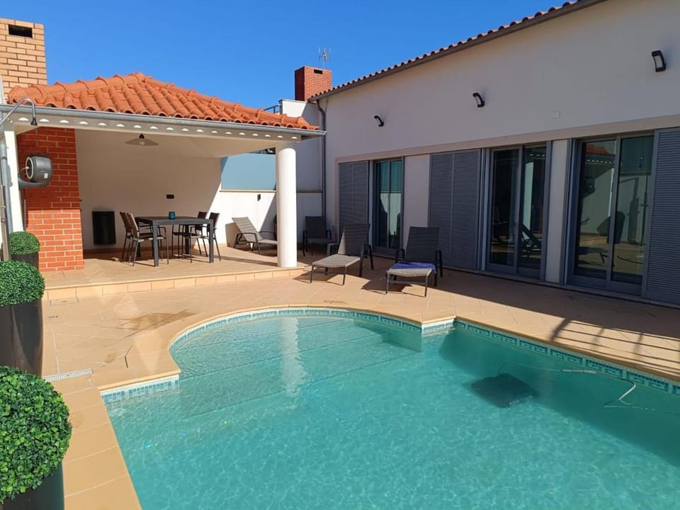 Villa Atlantica Torreira Piscine Salle de Jeux Villa in Aveiro District, Portugal