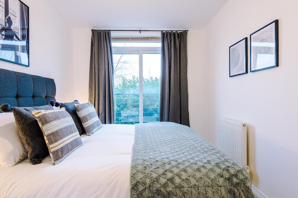 Paradise Oasis - 2Bed Gem, Free Parking & Netflix, Near Centre Apartment in Coventry