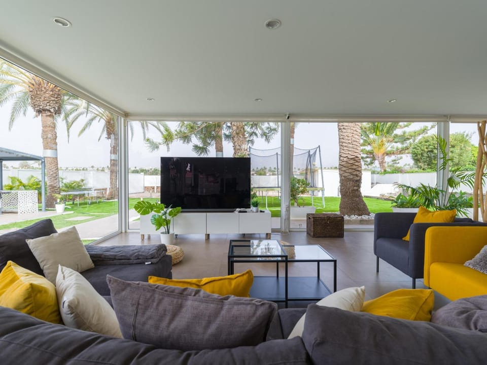 Communal lounge/ TV room, Living room