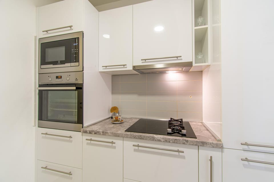 Kitchen or kitchenette, dishwasher, heating, internet, microwave, oven, stove
