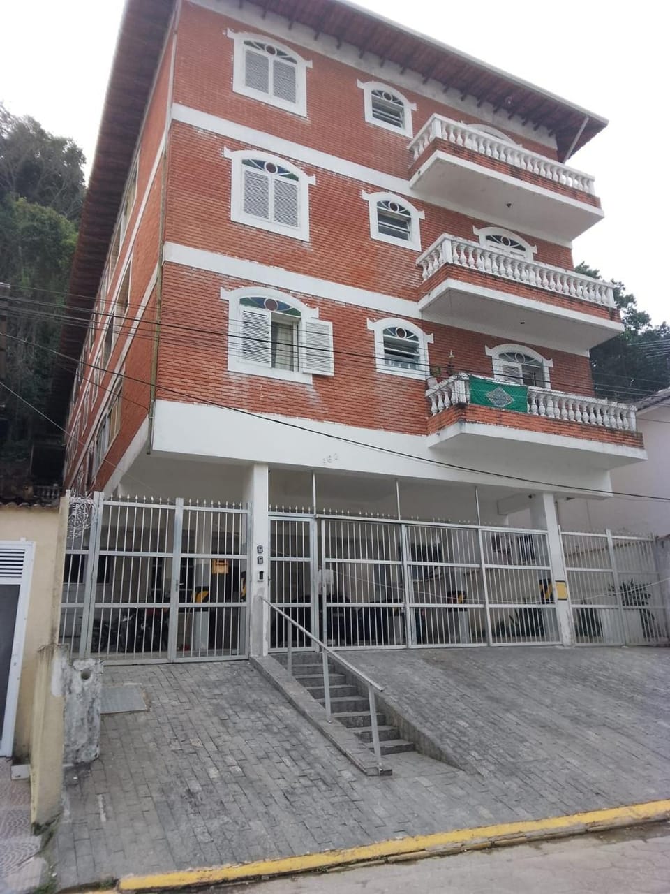 Facade/entrance