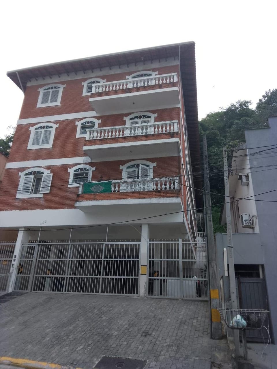 Facade/entrance