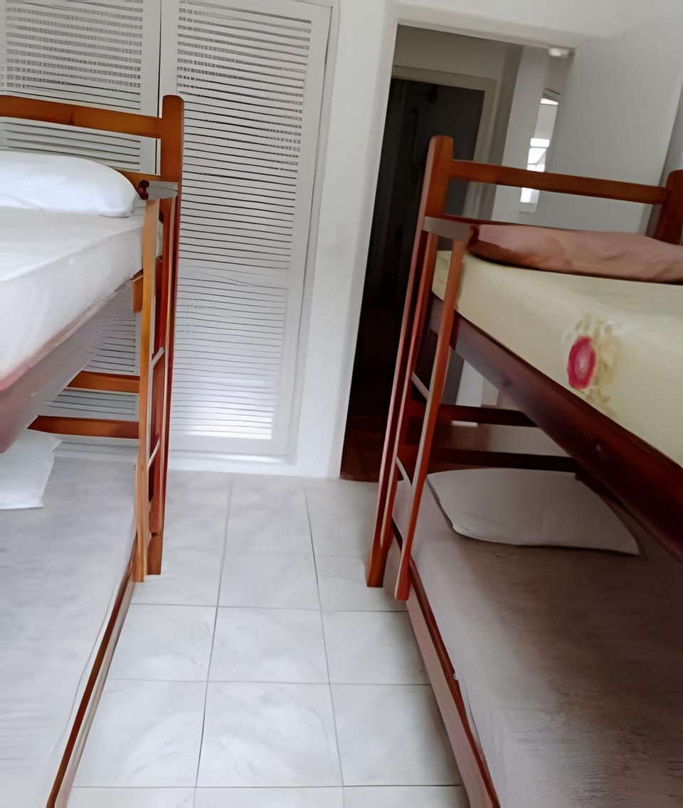 bunk bed