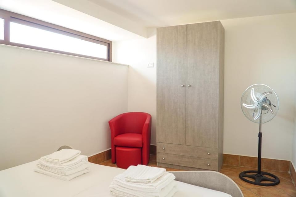 Bed, Photo of the whole room, Bedroom, towels, wardrobe