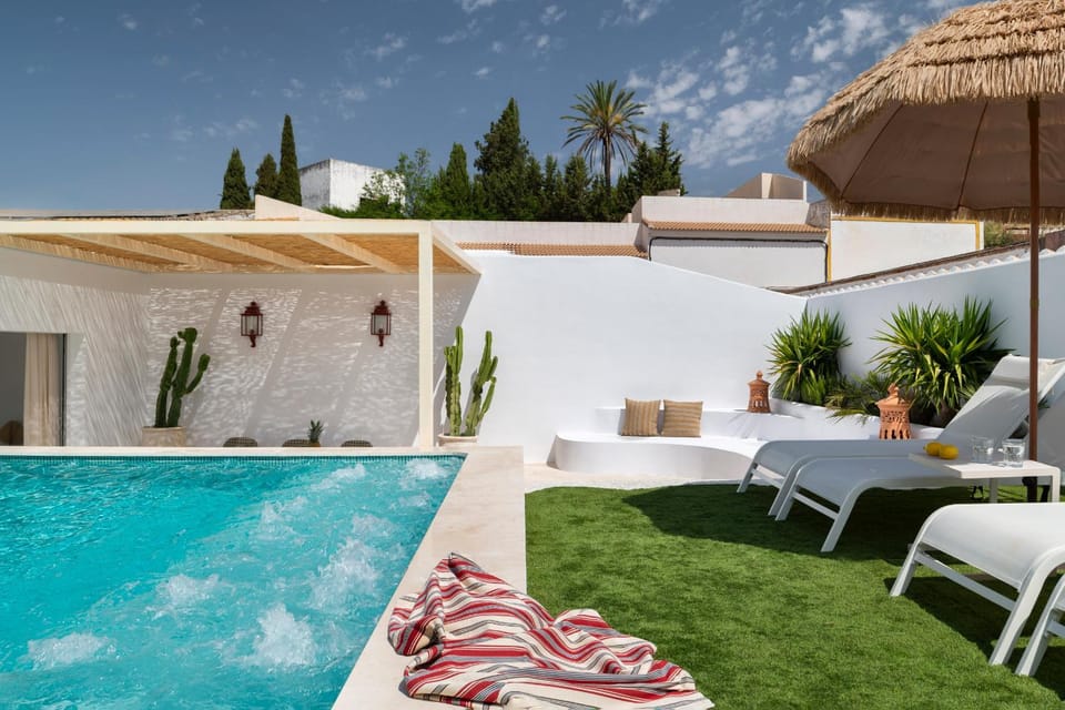 Off site, Solarium, Balcony/Terrace, Swimming pool