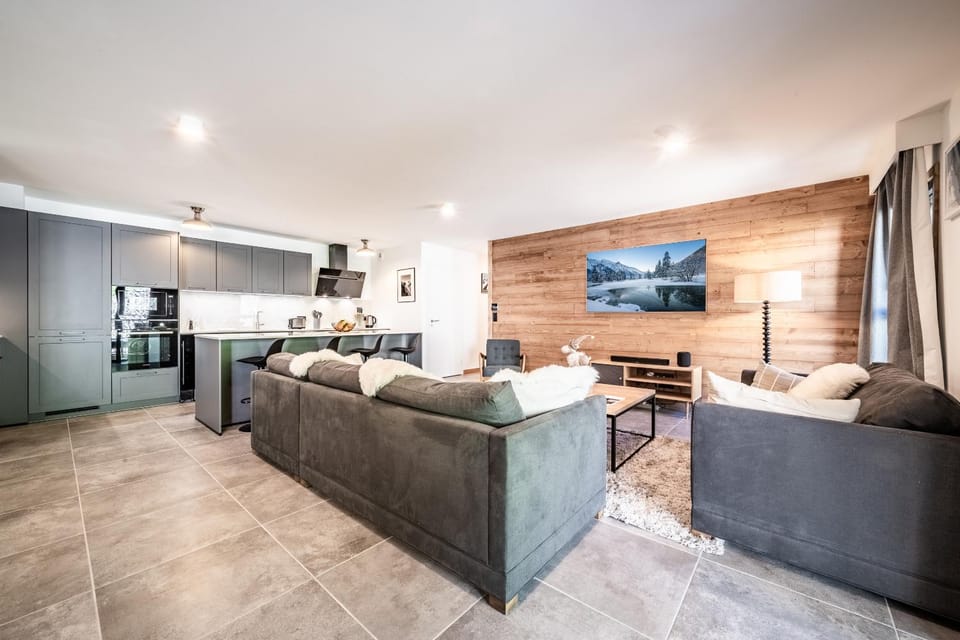 TV and multimedia, Kitchen or kitchenette, Living room, Seating area