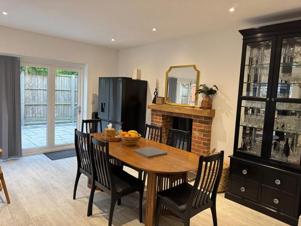 Luxury 4 Bedroom Bungalow House in Ipswich