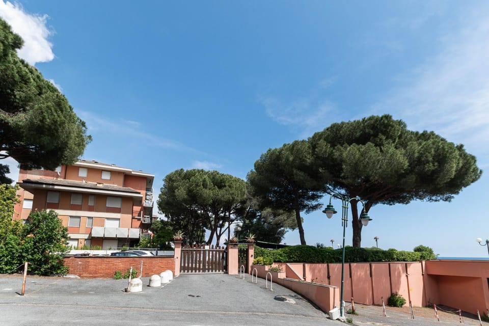 Property building, Day, Natural landscape